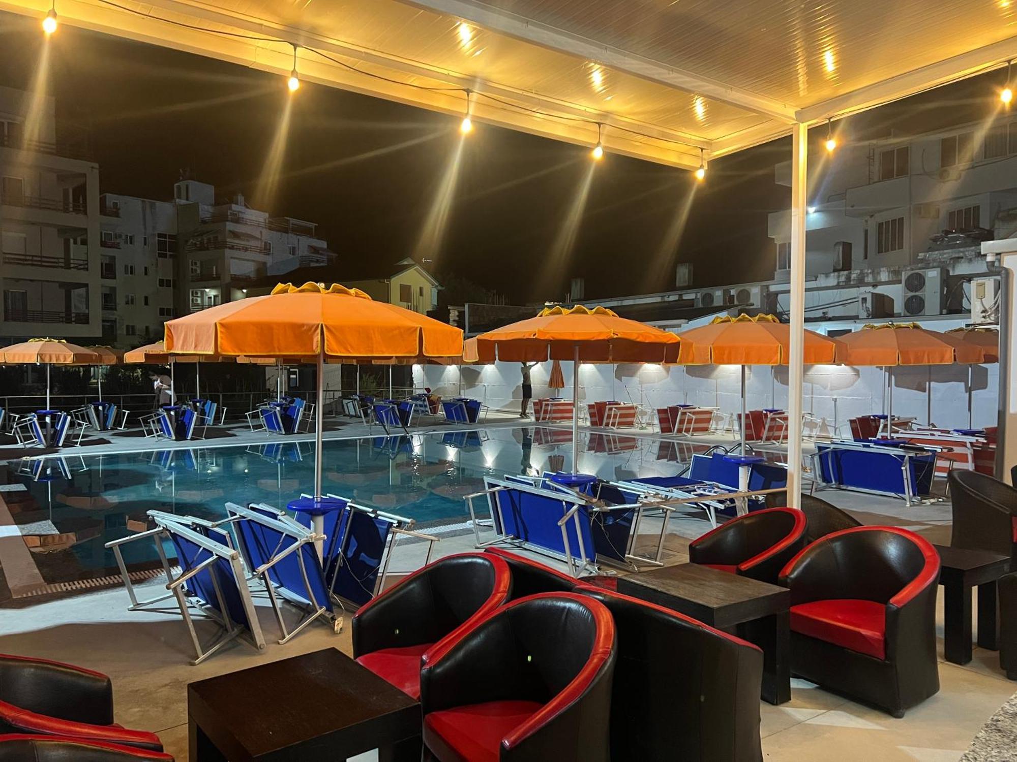 Blue Balcony Hotel Golem  Exterior foto